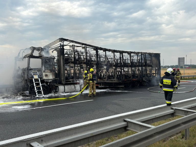 Ogień na autostradzie A4 – wezwano samolot gaśniczy!