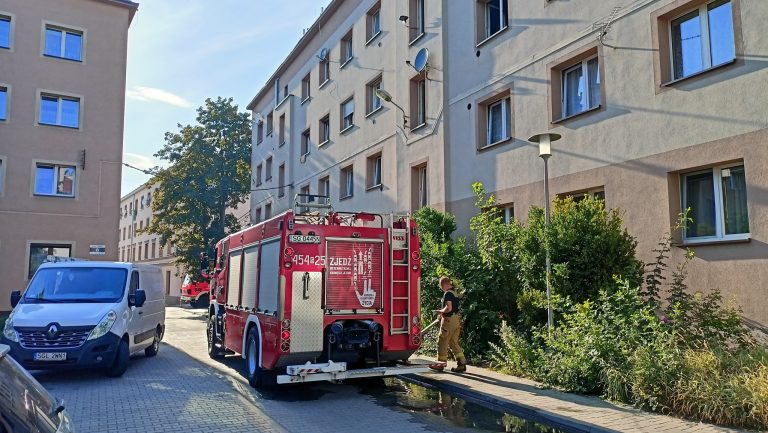 Pyskowice: jedna osoba zginęła w pożarze mieszkania