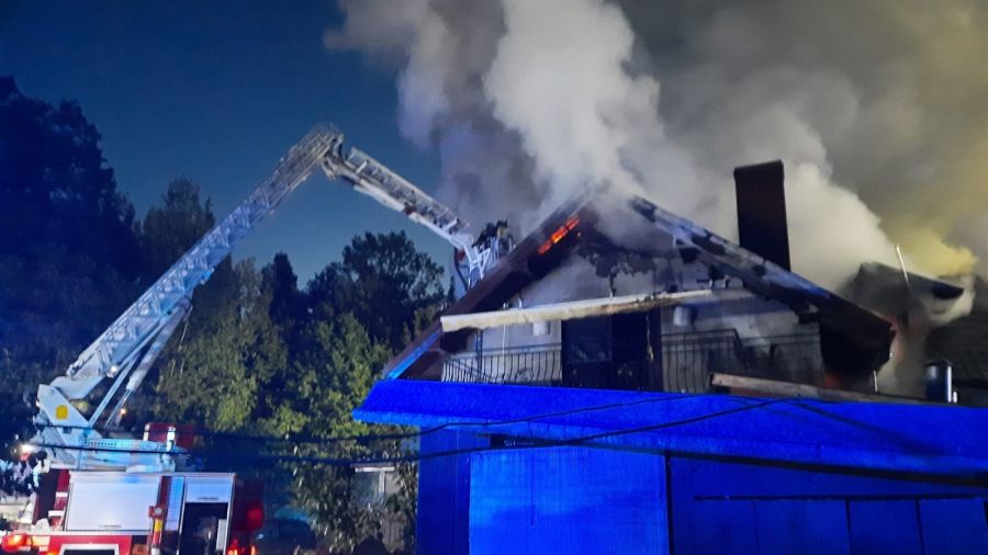 uid_402fc84d77964a648ef270f22dfad0b2_width_900_play_0_pos_0_gs_0_height_506