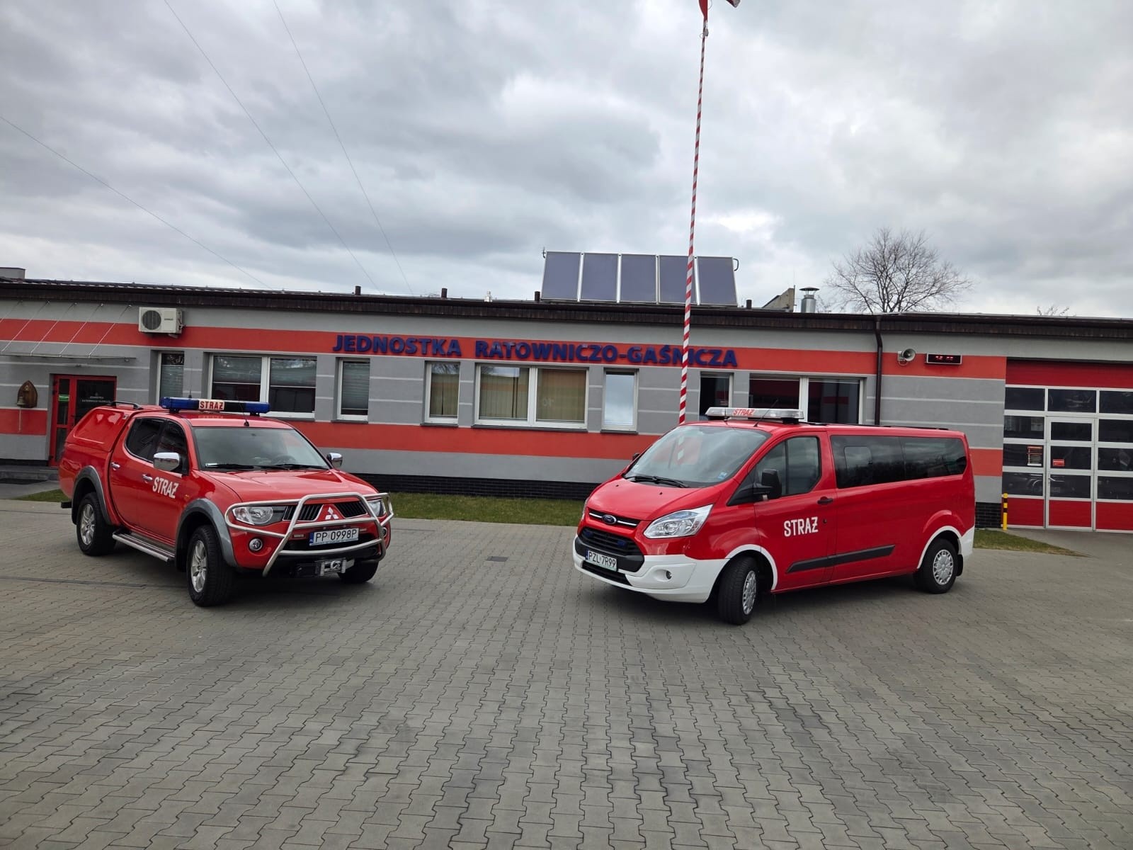 669842827_122212208708503997_4455551232125424028_n