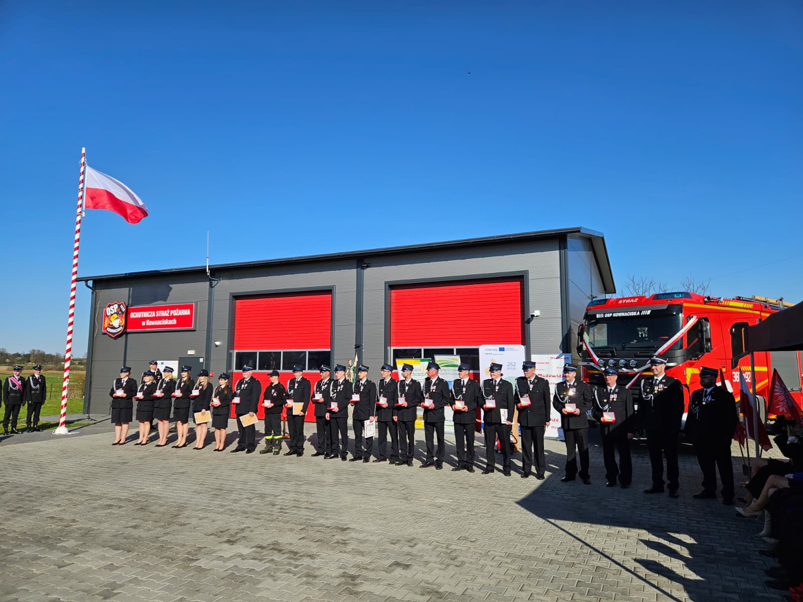 673742560_856188234186010_9122195041206301969_n