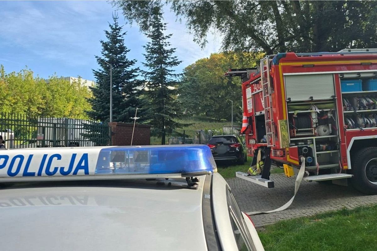 Pożar domu dziecka w Elblągu. Strażacy interweniowali w placówce przy ul. Mazurskiej. Ewakuowano około 30 osób, nikt nie został poszkodowany.