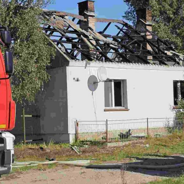 Tragiczny pożar domu w Wielkim Sosnowcu. 86-latek zginął mimo reanimacji