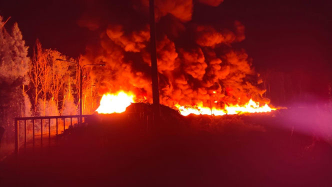 Pożar składowiska opon na Dolnym Śląsku - w akcji 30 zastępów