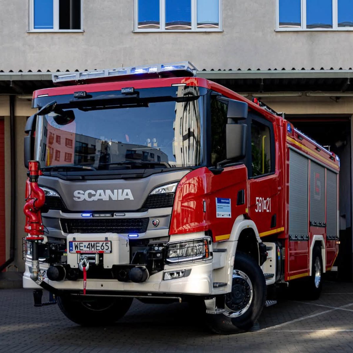 Nowe GBA dla straży. PSP ogłosiła przetarg na średnie samochody ratowniczo-gaśnicze z napędem 4x2 i 4x4.