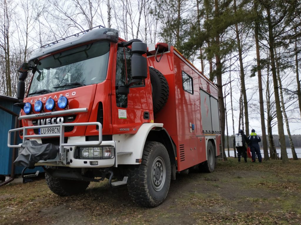 Cztery specjalistyczne pojazdy trafią do strażaków