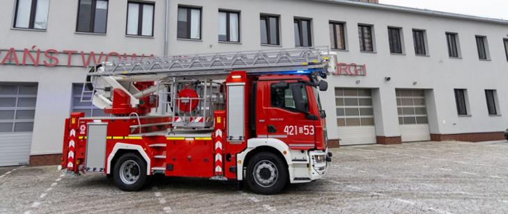 Podnośnik o wysokości co najmniej 30 metrów. Liczą się szczegóły